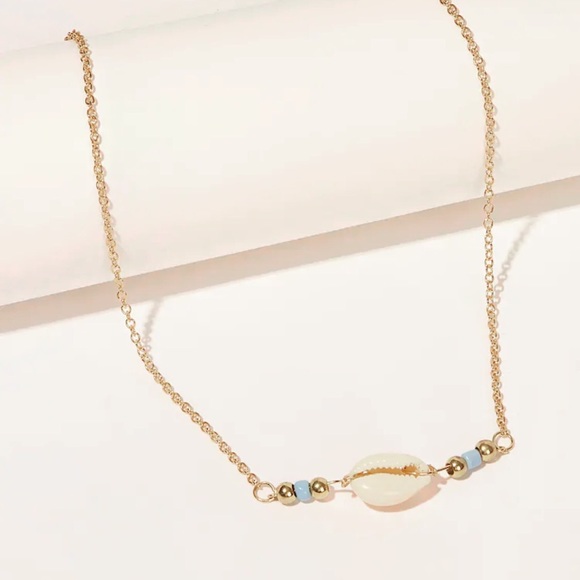 LAST ONE Beaded Cowrie Shell Choker Necklace - Picture 3 of 3